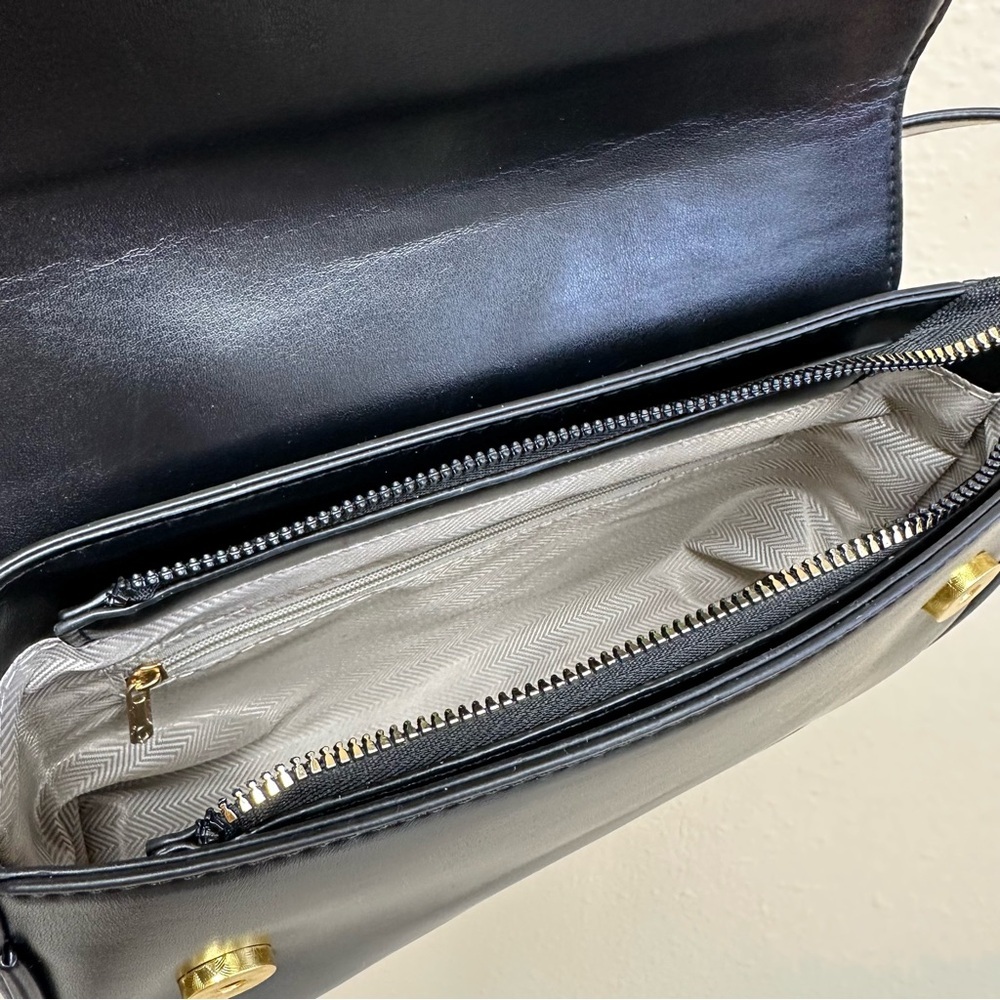 Black Saddle Everyday Shoulder Bag with 2 Straps - Picture 5 of 6